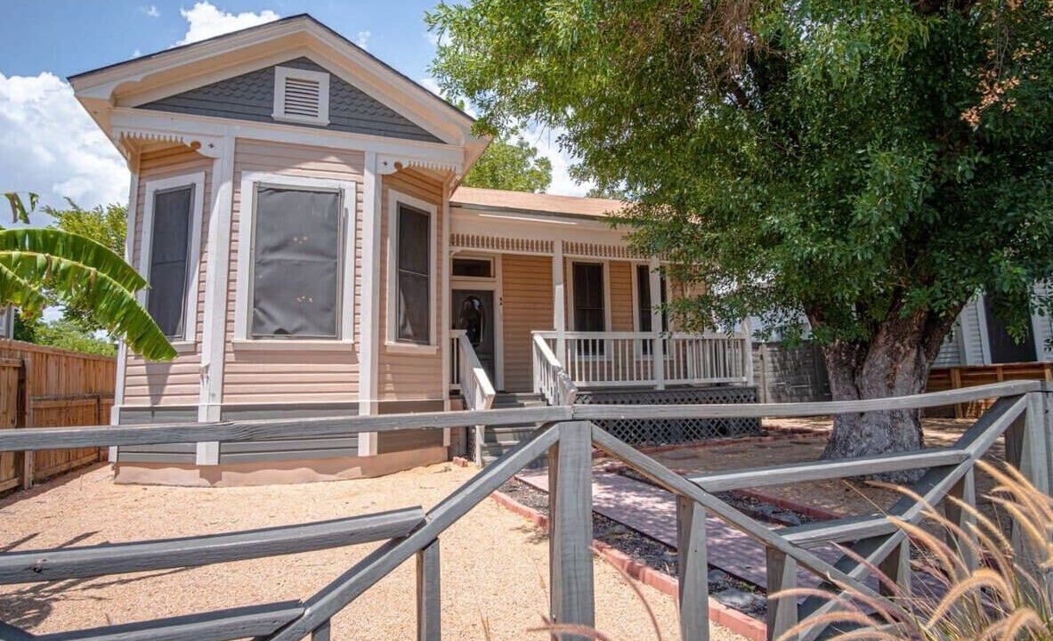 Photo of Outdoor in Historic Garderns