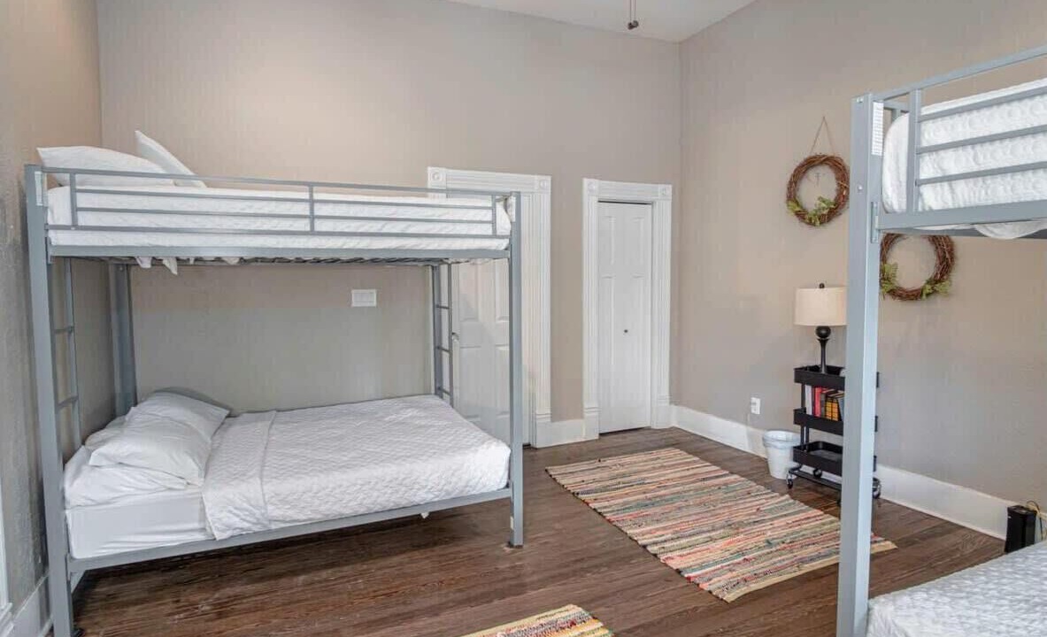 Photo of Bedroom in Historic Garderns