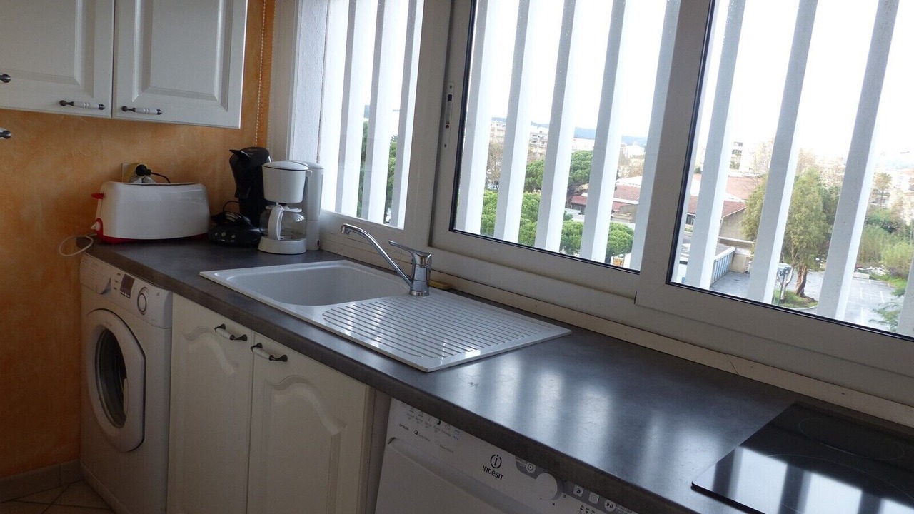 Photo of Kitchen in Le Lavandou