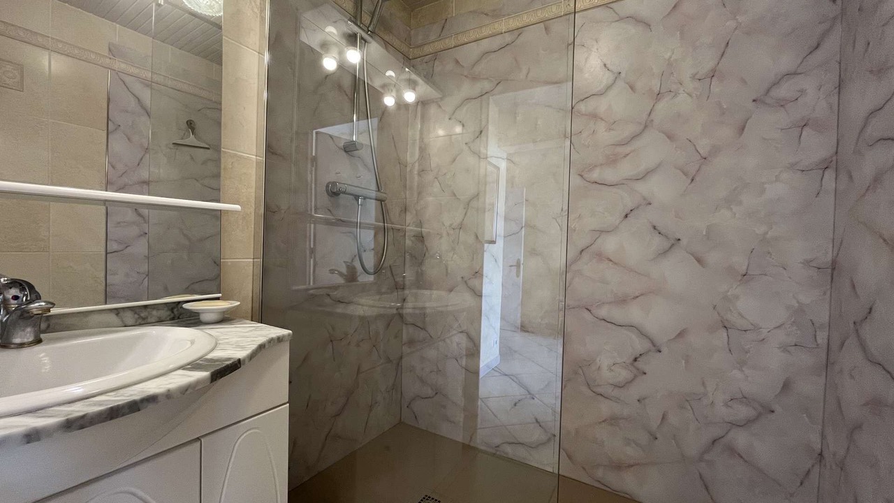 Photo of Bathroom in Le Lavandou