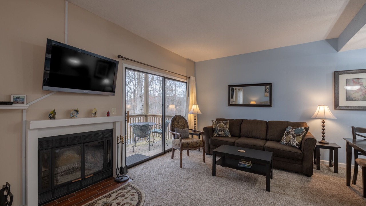 Photo of Livingroom in Innsbrook