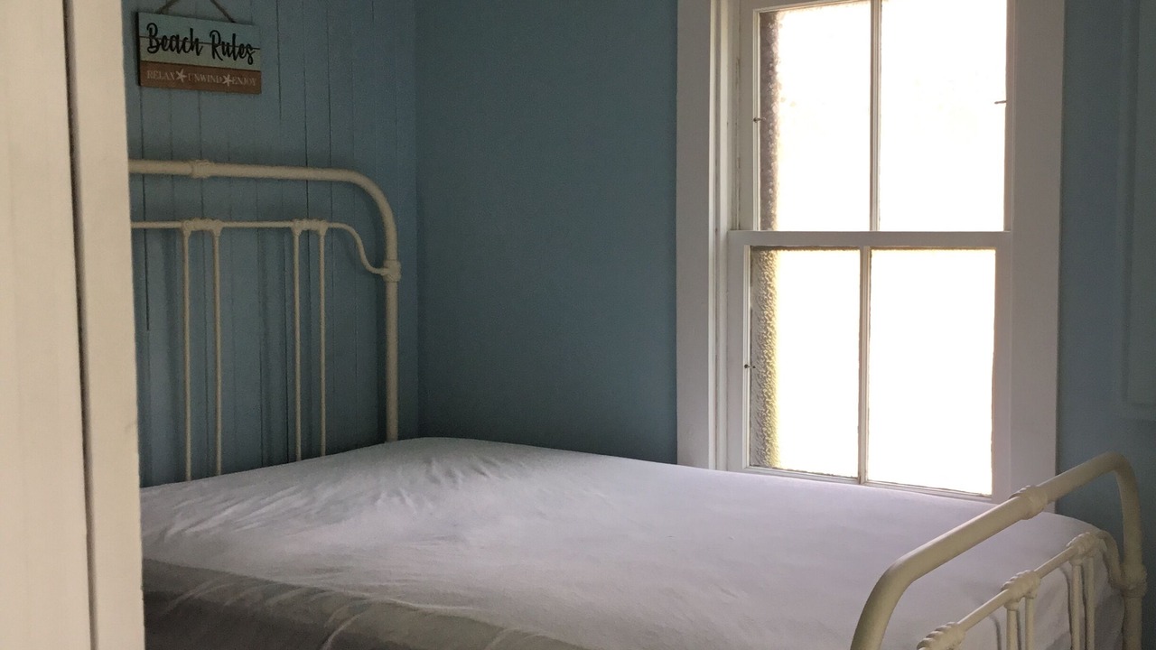 Photo of Bedroom in Crystal Beach