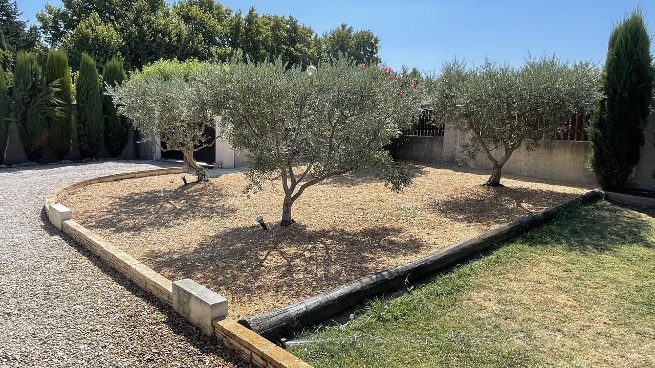 Photo of Outdoor in Eyragues