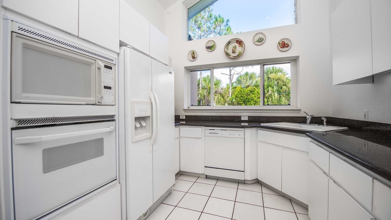 Photo of Kitchen in Groveland