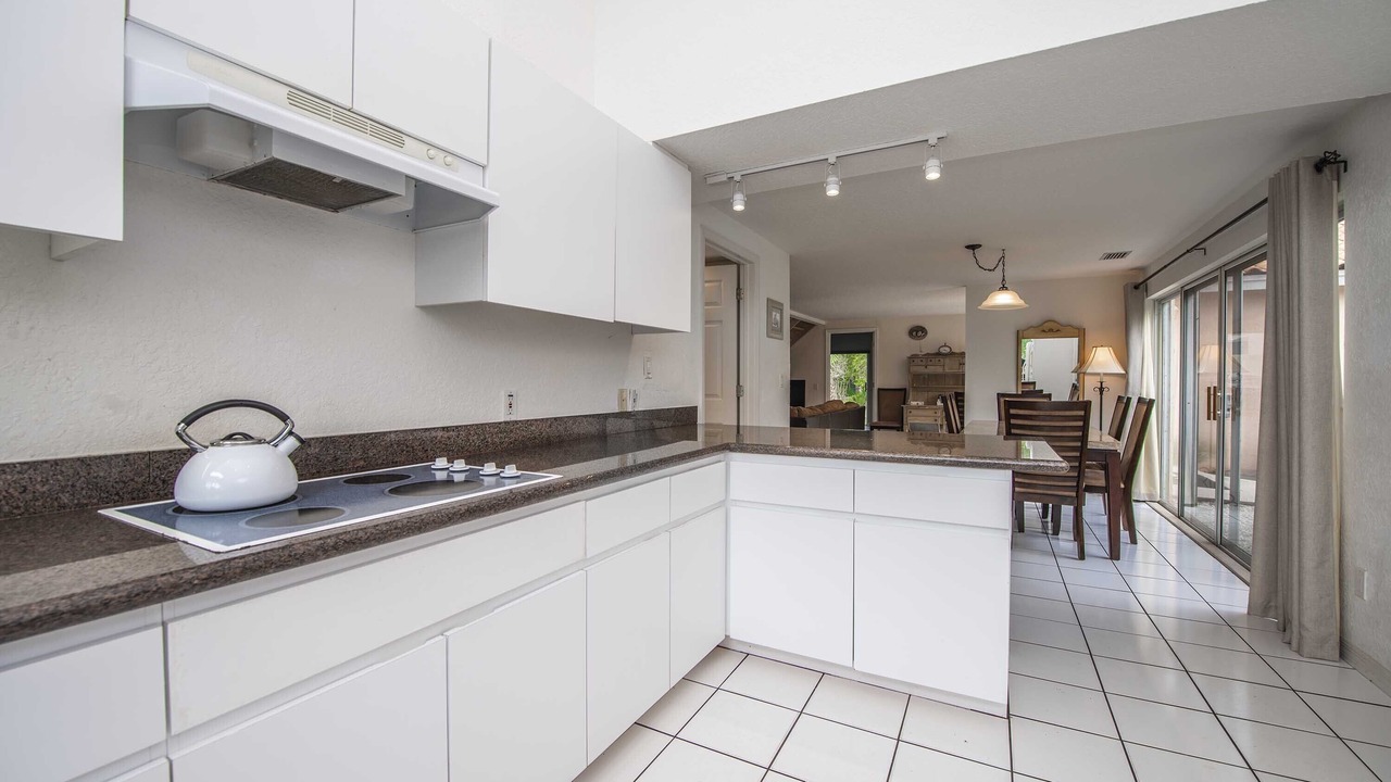 Photo of Kitchen in Groveland