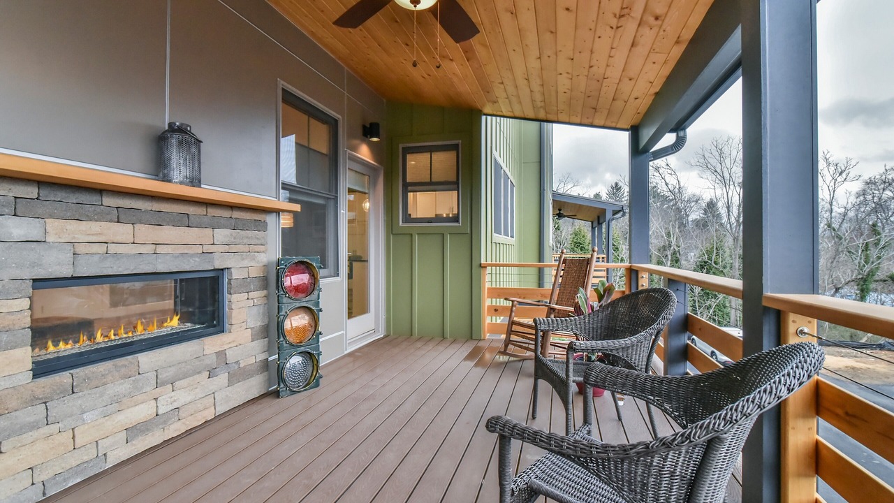 Photo of Livingroom in Woodfin