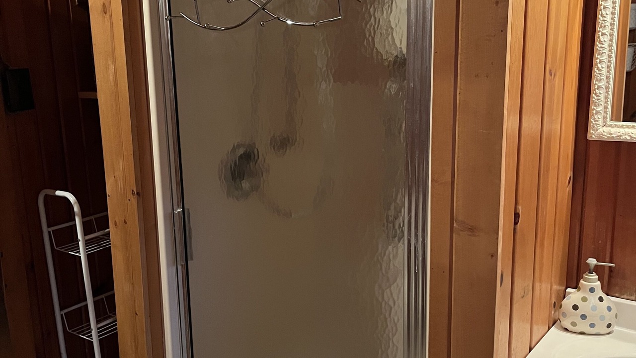 Photo of Bathroom in Lake