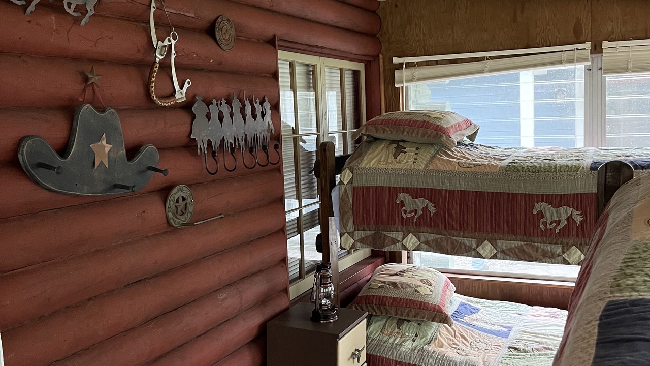 Photo of Bedroom in Lake