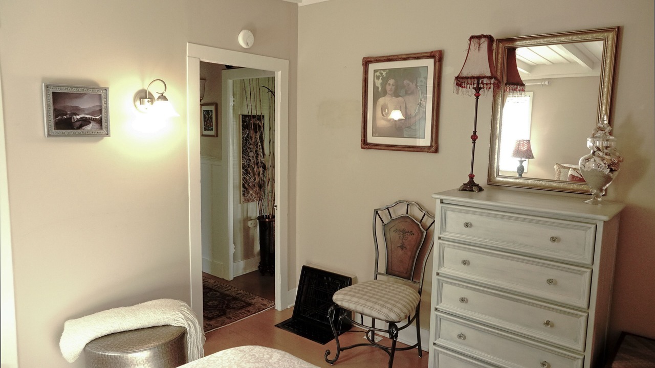 Photo of Bedroom in Monterey