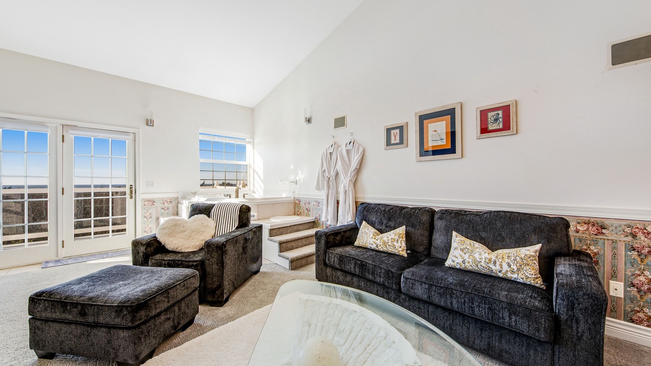 Photo of Livingroom in Ocean Shores