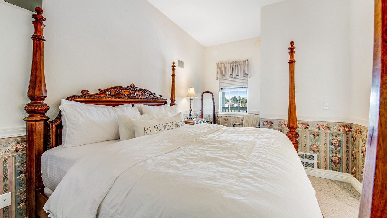 Photo of Bedroom in Ocean Shores