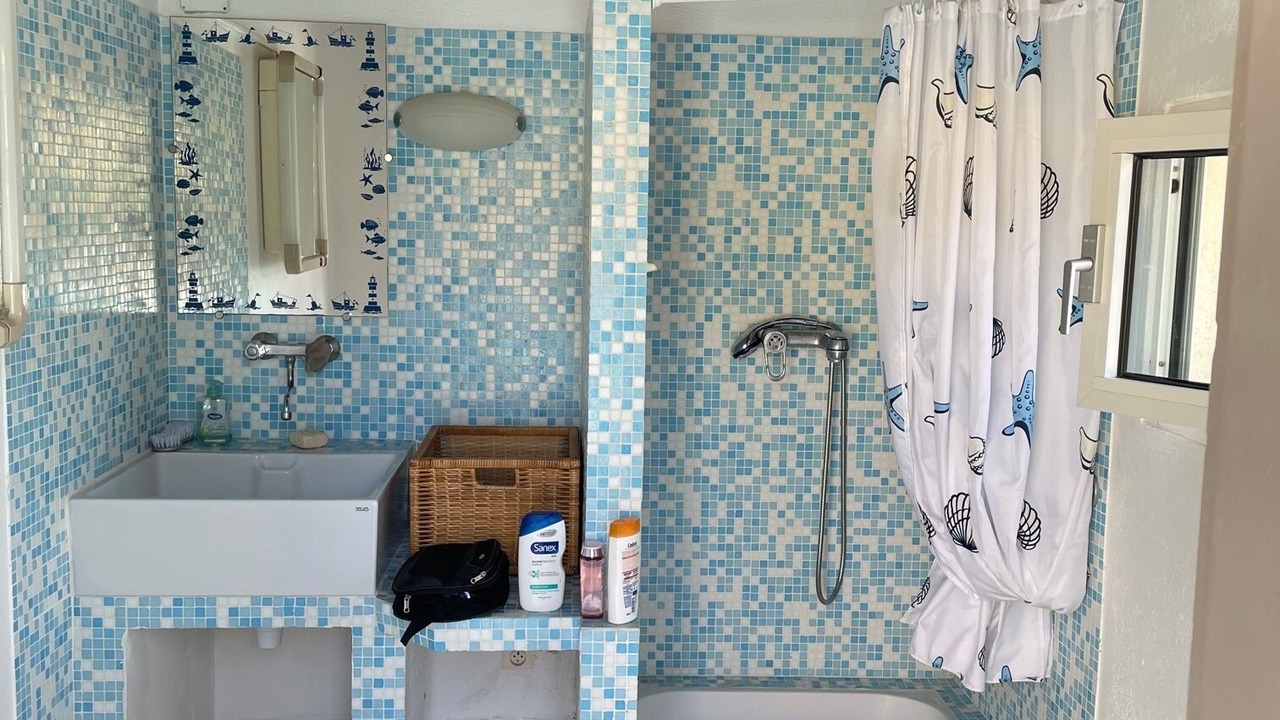 Photo of Bathroom in Saint-Paulet-de-Caisson