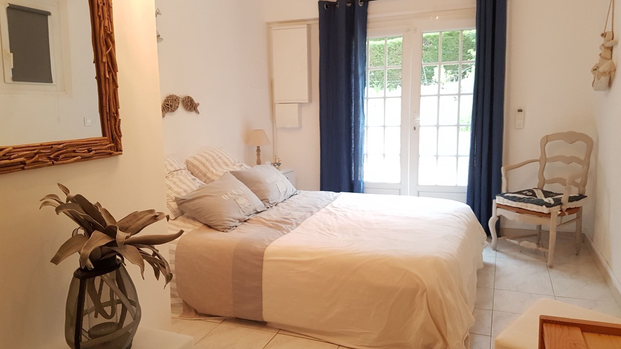 Photo of Bedroom in Saint-Aygulf