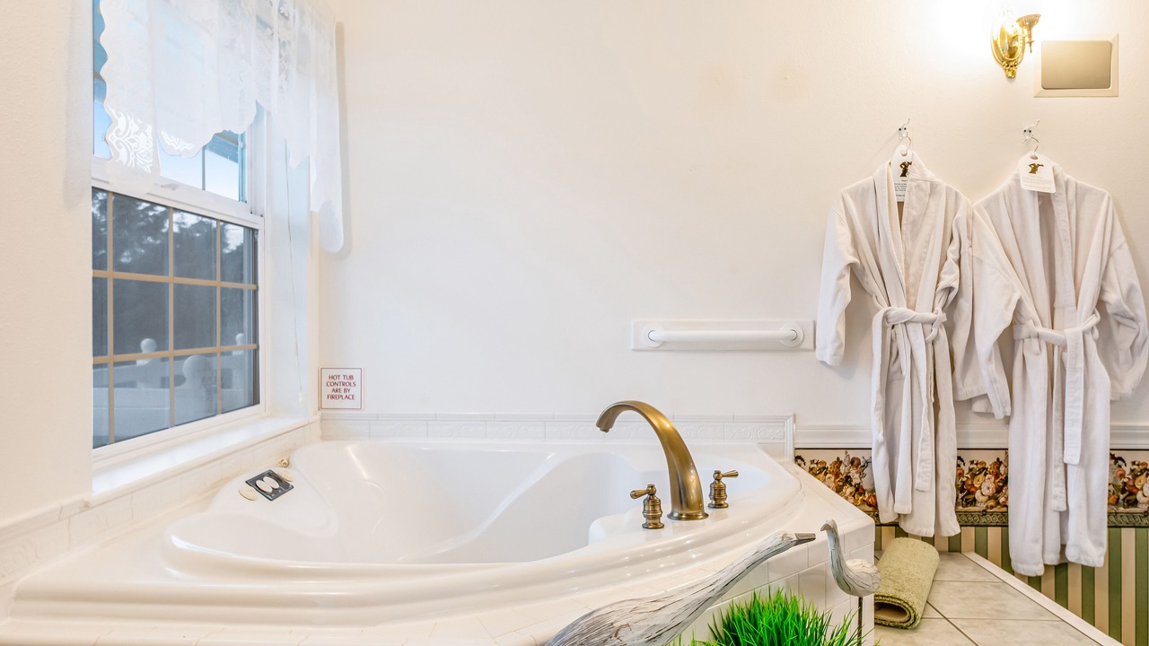 Photo of Bathroom in Ocean Shores