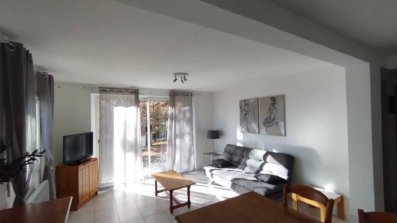 Photo of Livingroom in Cuq