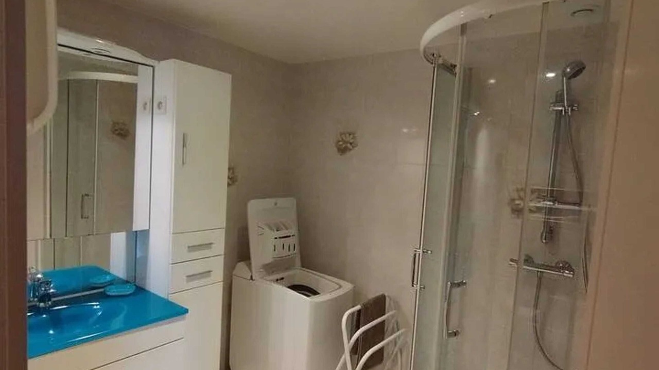 Photo of Bathroom in Cuq