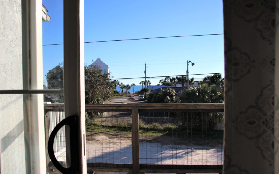 Photo of Patio Balcony in Fort Bay