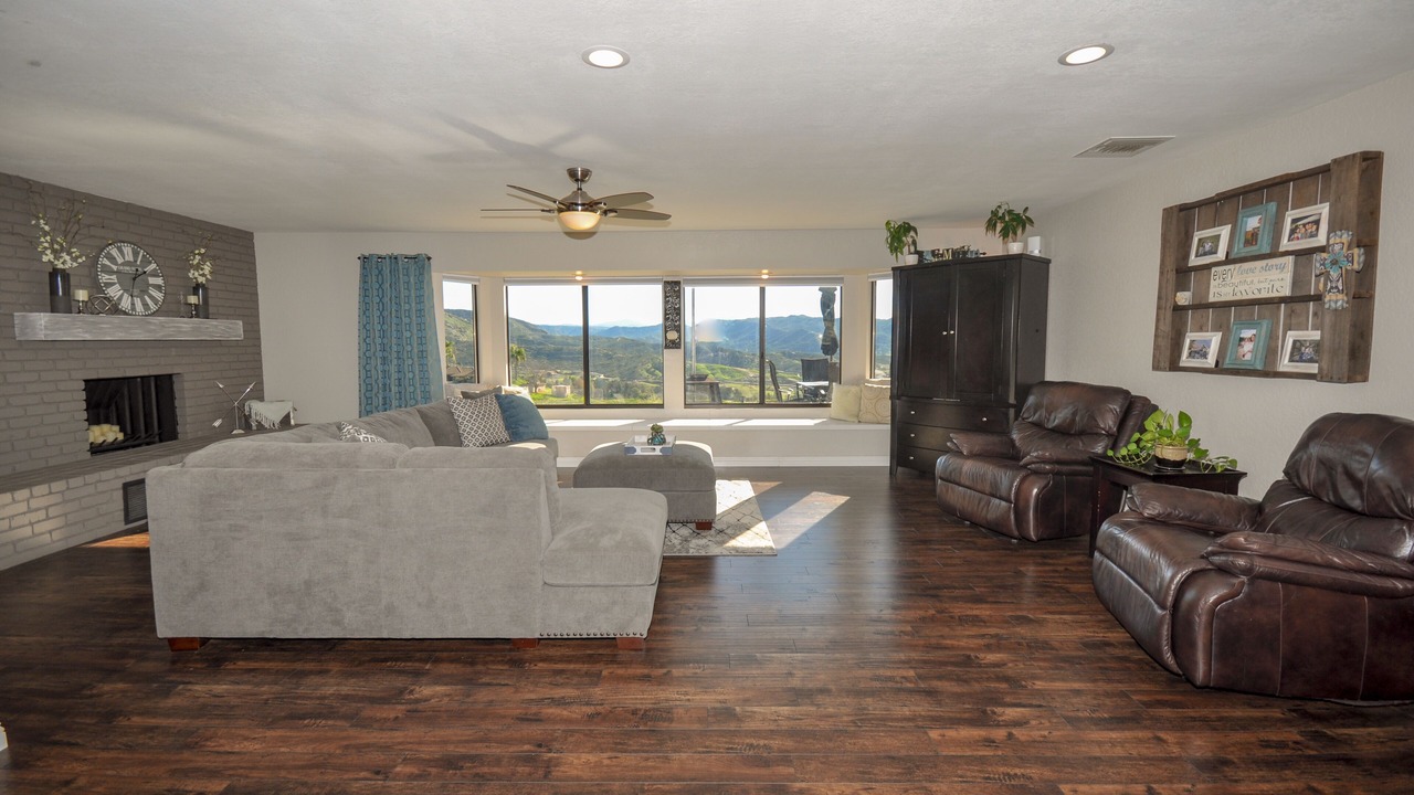 Photo of Livingroom in Escondido