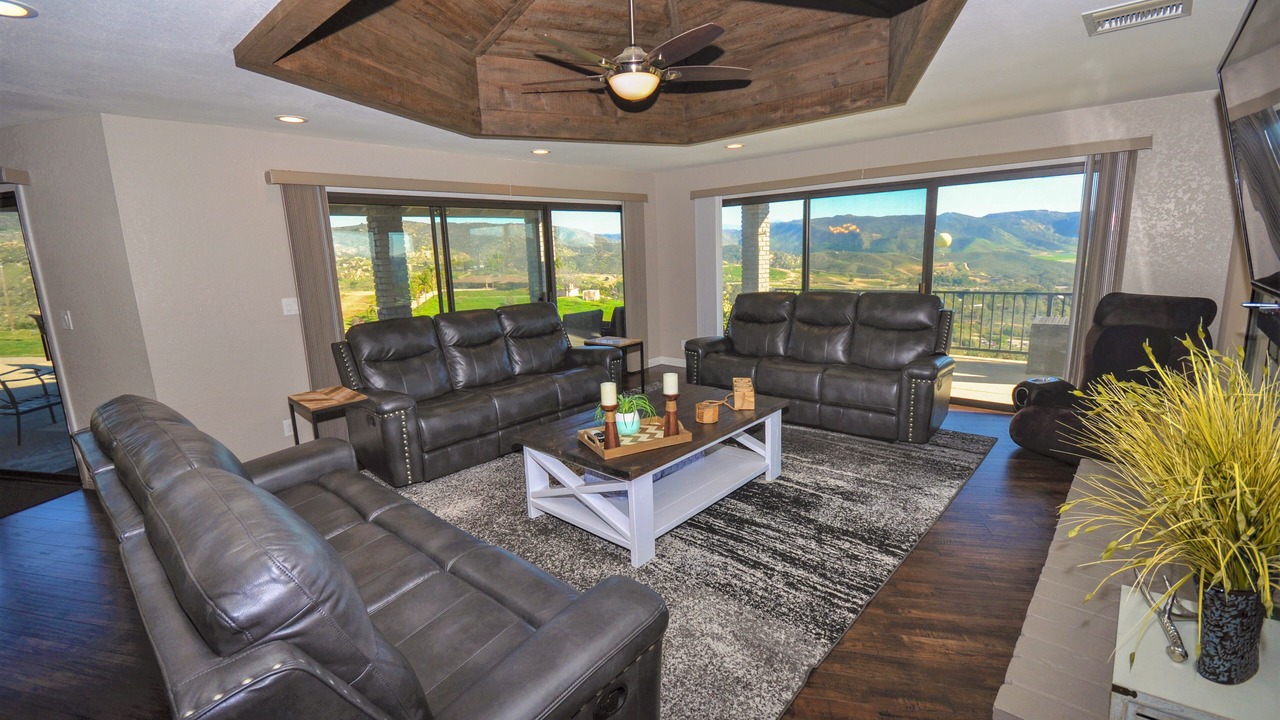 Photo of Livingroom in Escondido