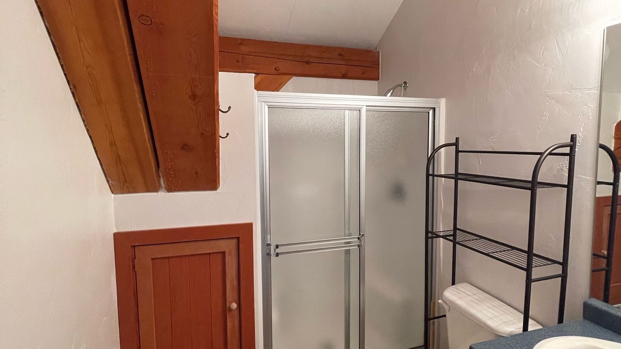 Photo of Bathroom in Coolin