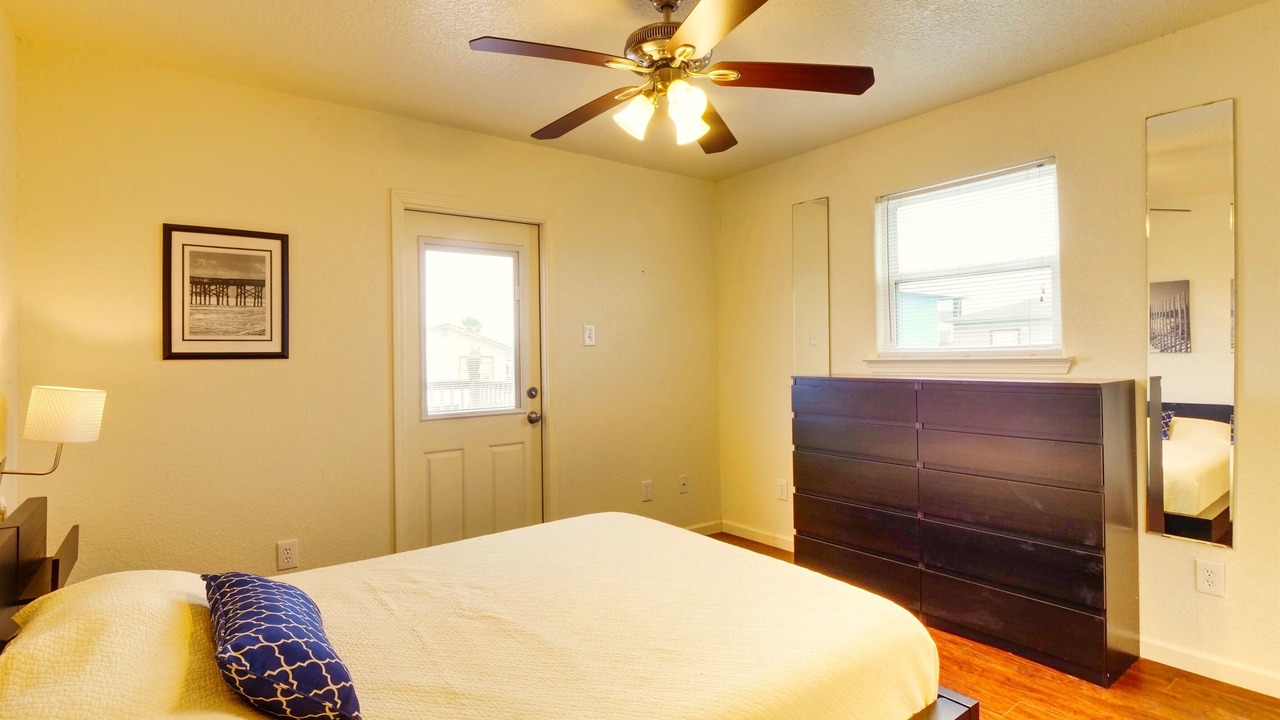 Photo of Bedroom in Surfside Beach