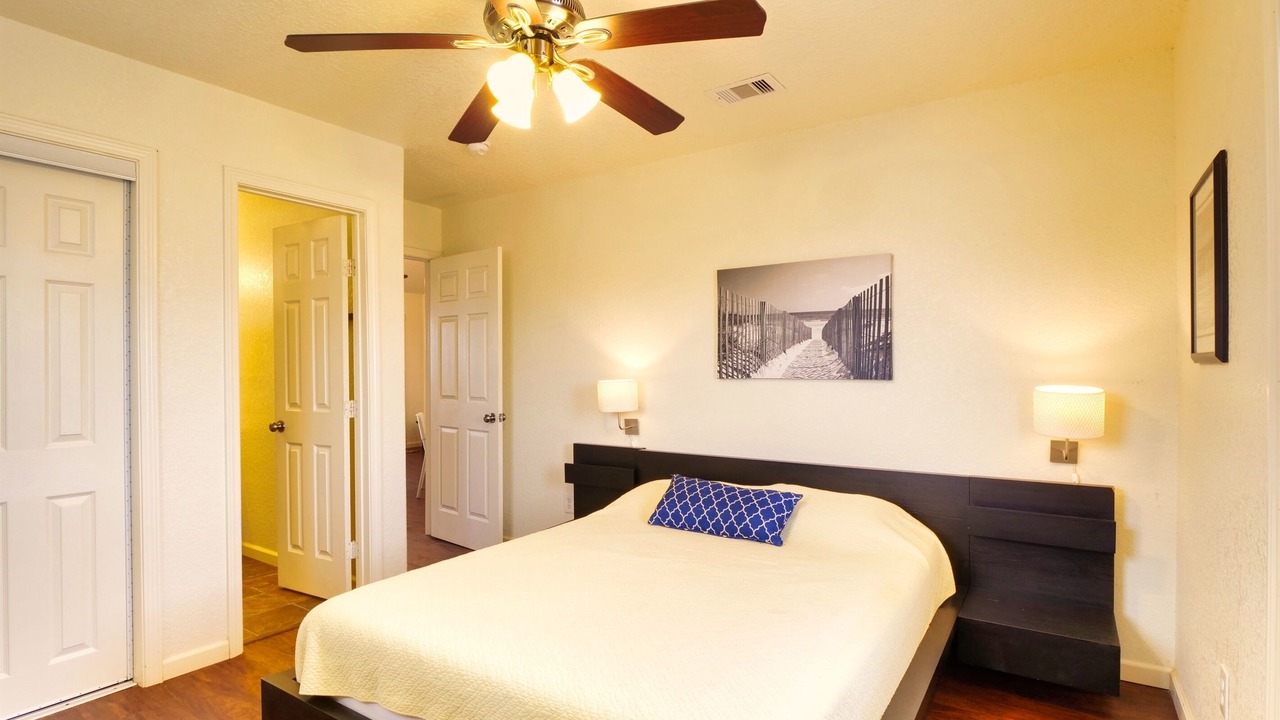 Photo of Bedroom in Surfside Beach