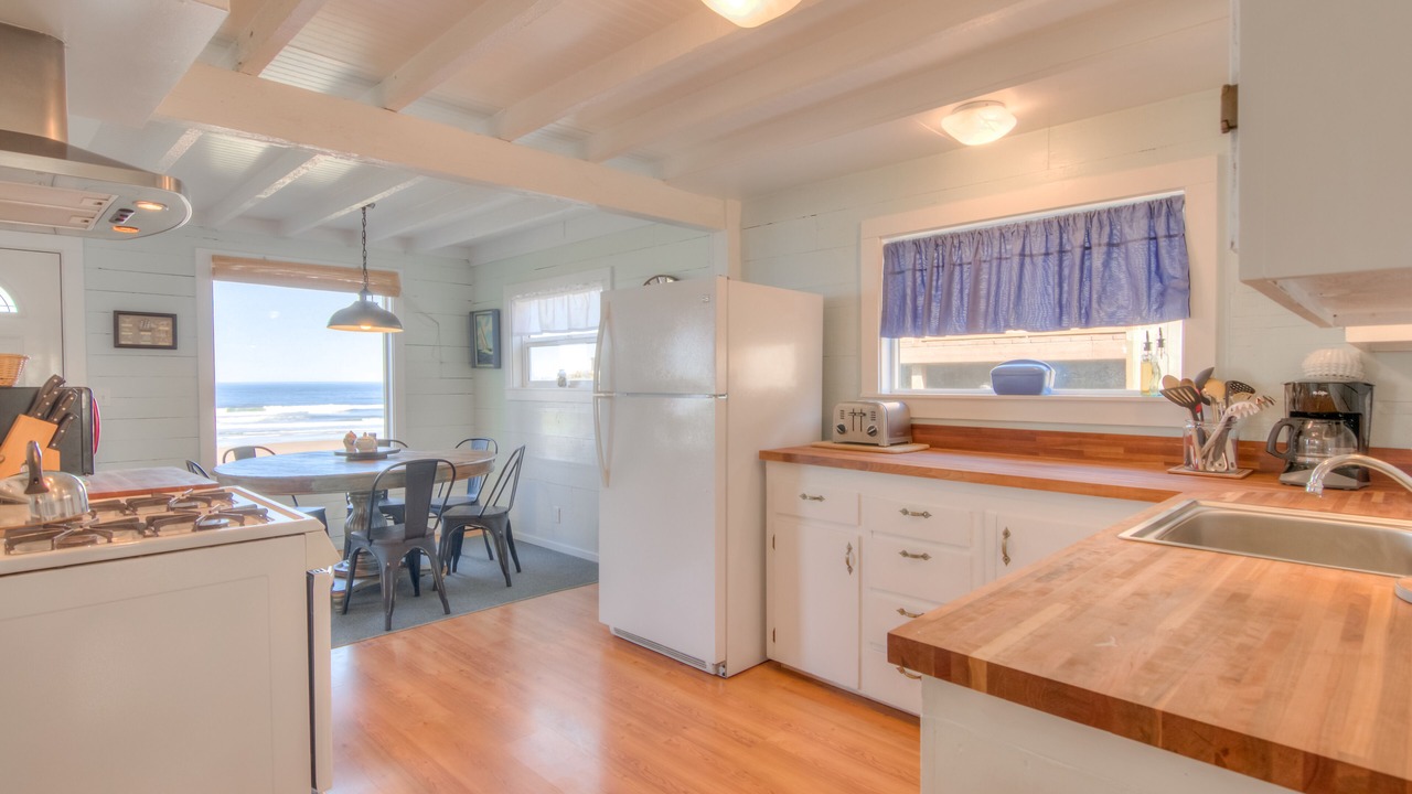 Photo of Others in Roads End