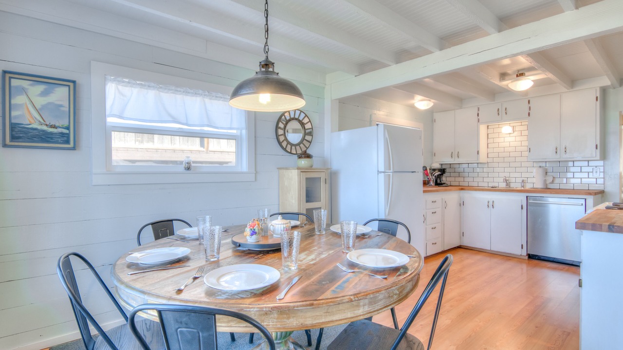 Photo of Others in Roads End