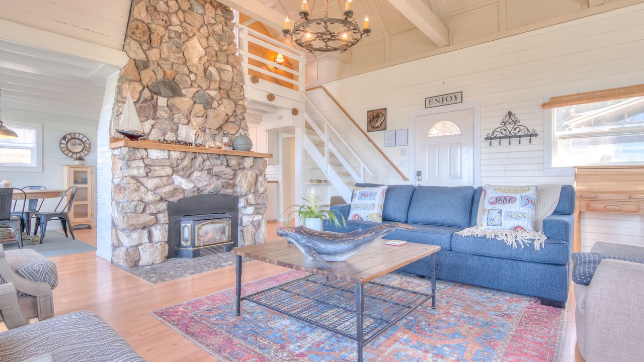 Photo of Livingroom in Roads End