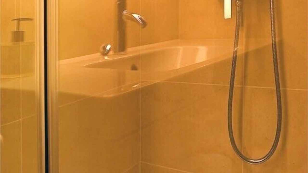 Photo of Bathroom in Marcq-en-Baroeul