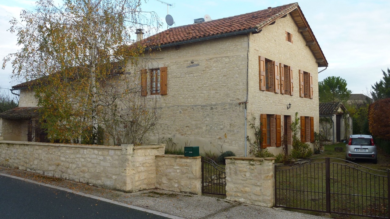Photo of Others in Noailles