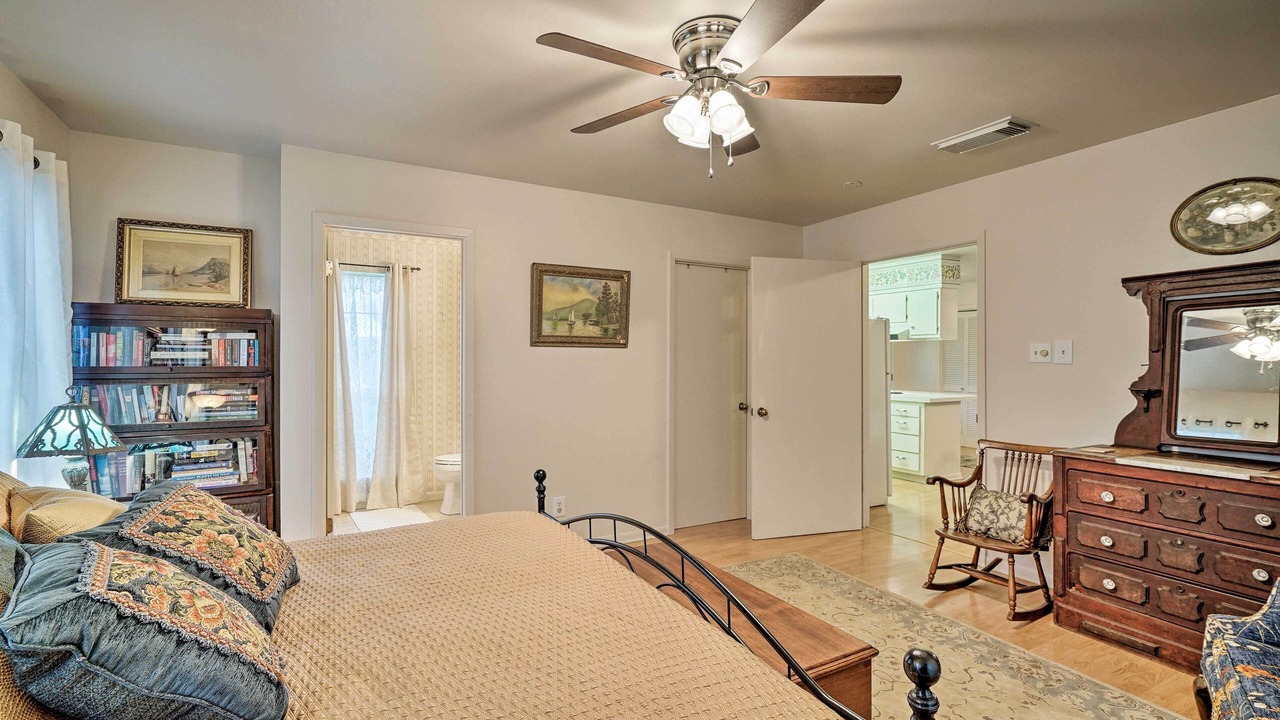 Photo of Bedroom in Martindale
