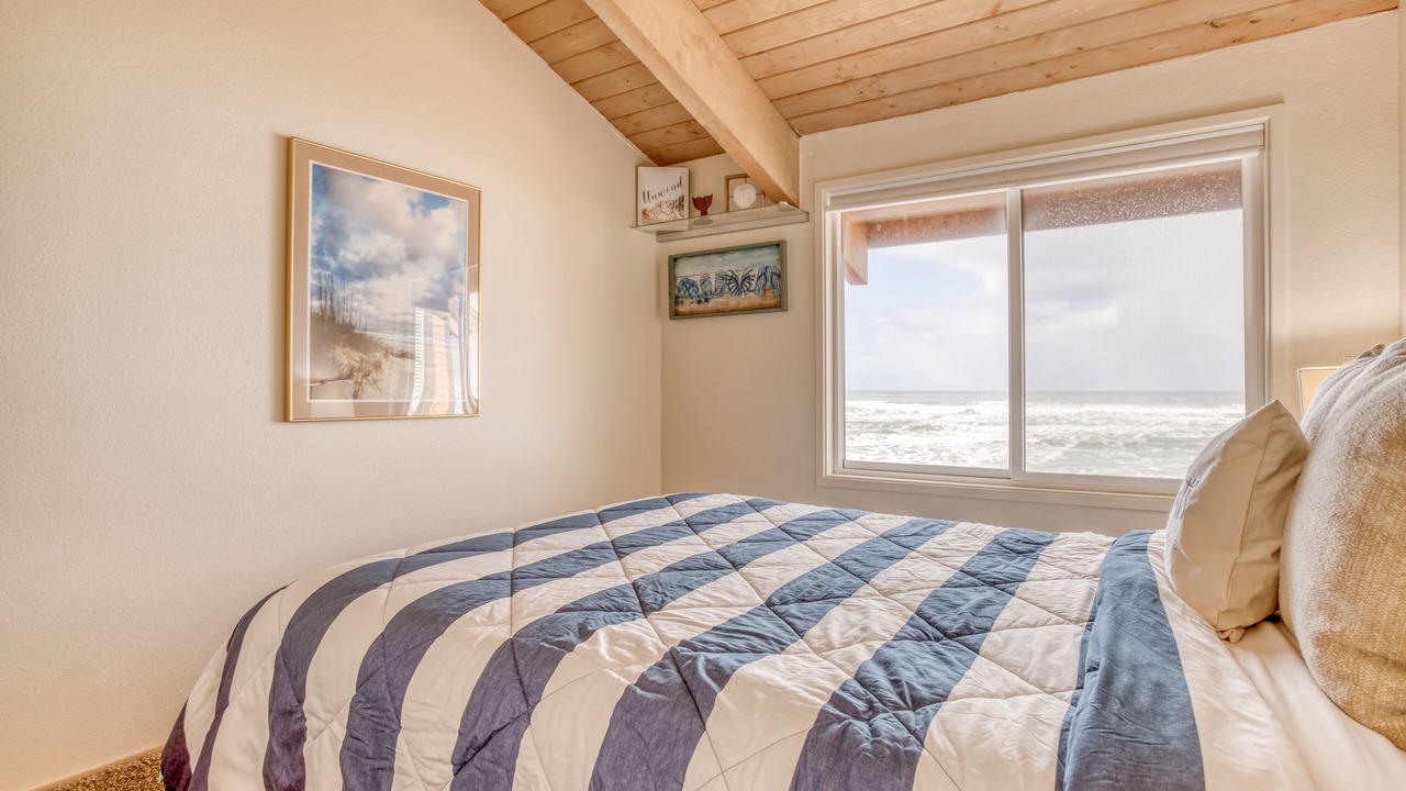 Photo of Bedroom in Neskowin