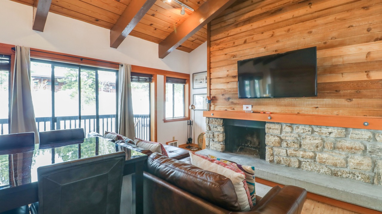 Photo of Livingroom in Tahoe Woods