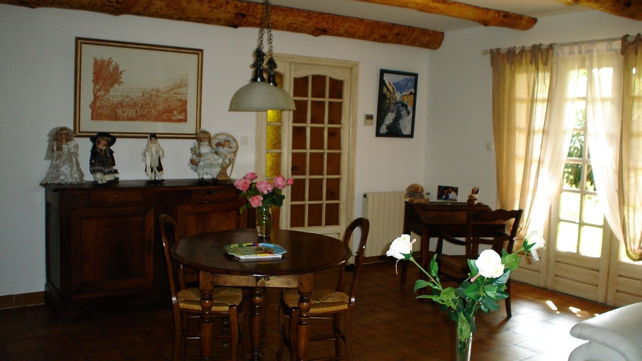 Photo of Others in Venejan