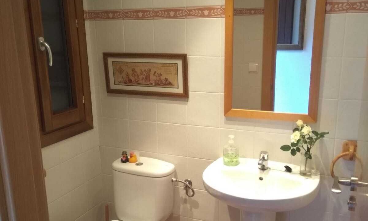 Photo of Bathroom in Santa Cruz De La Seros