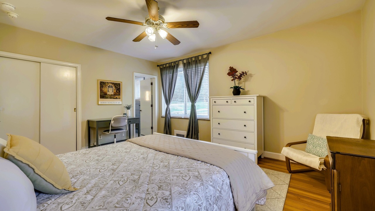 Photo of Bedroom in Summerville