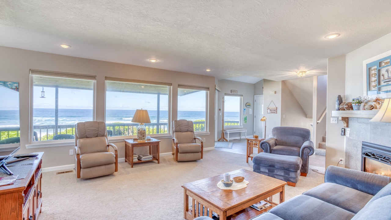 Photo of Livingroom in Lincoln City