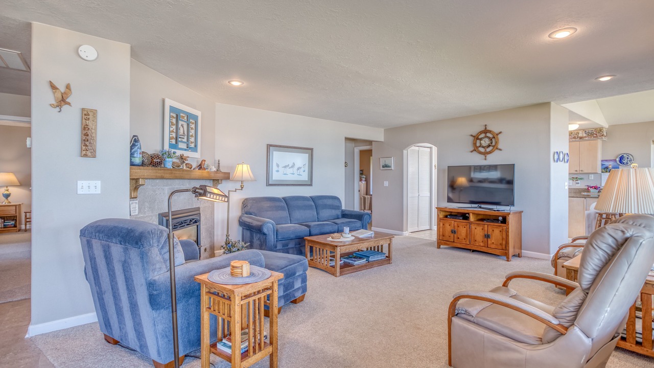 Photo of Livingroom in Lincoln City