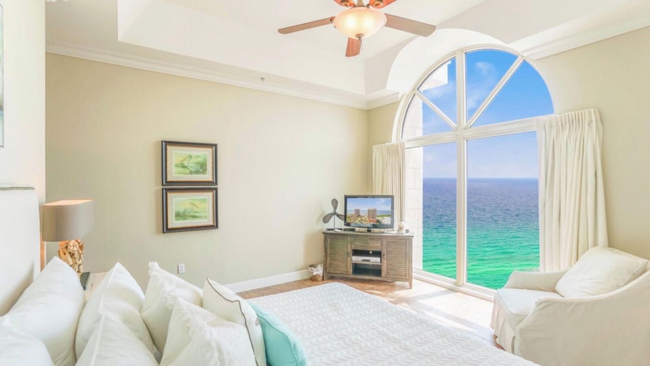 Photo of Bedroom in Pensacola Beach