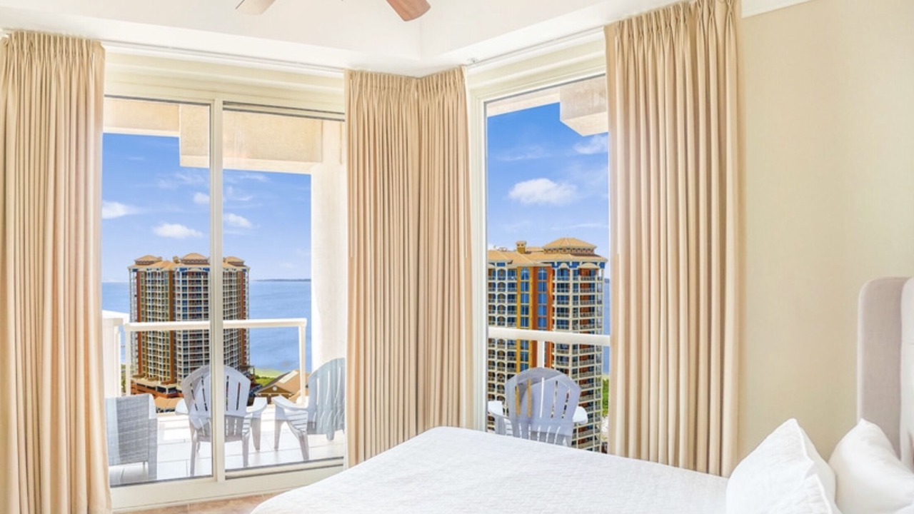 Photo of Bedroom in Pensacola Beach
