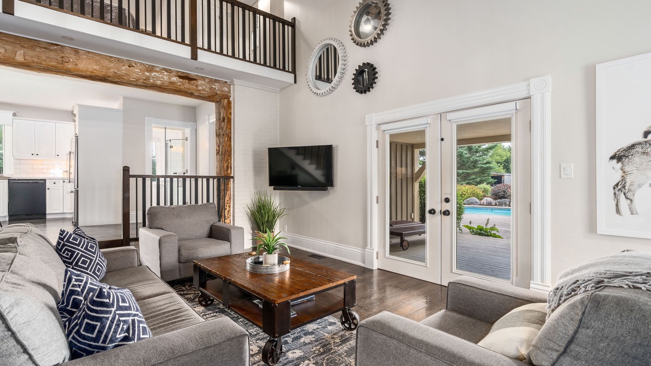 Photo of Livingroom in Clearview Township