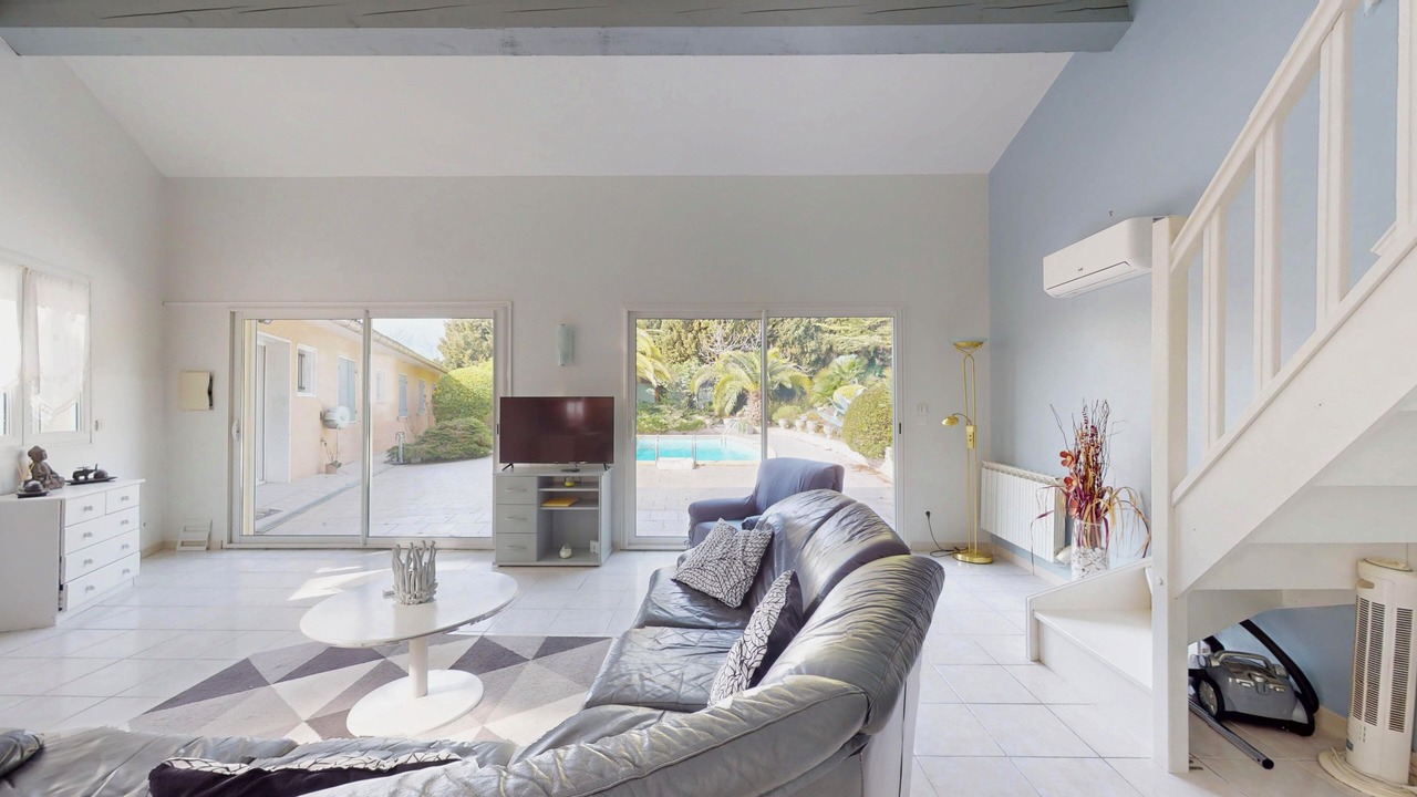 Photo of Livingroom in Soupex