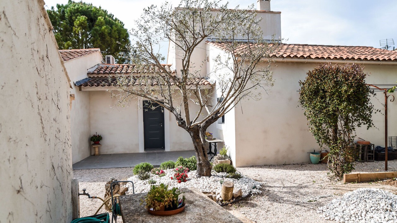 Photo of Patio Balcony in La Bouilladisse