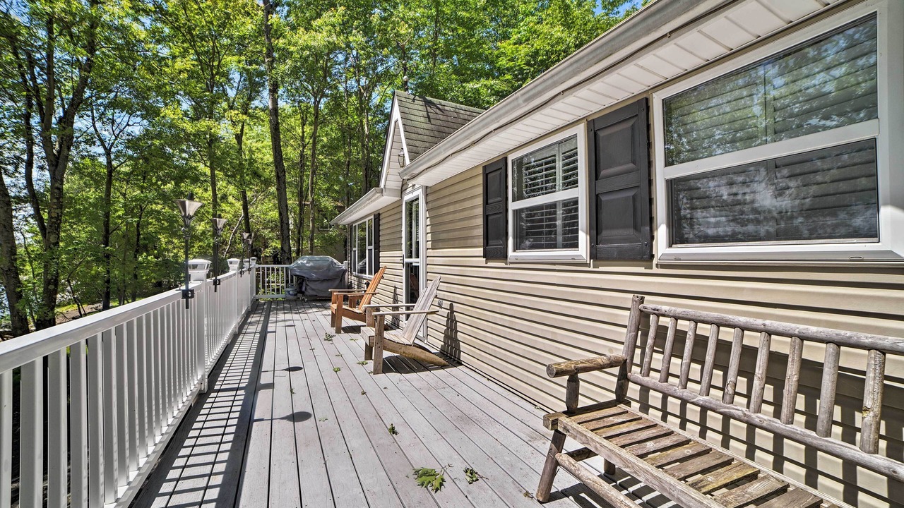 Photo of Patio Balcony in Pocono Lake