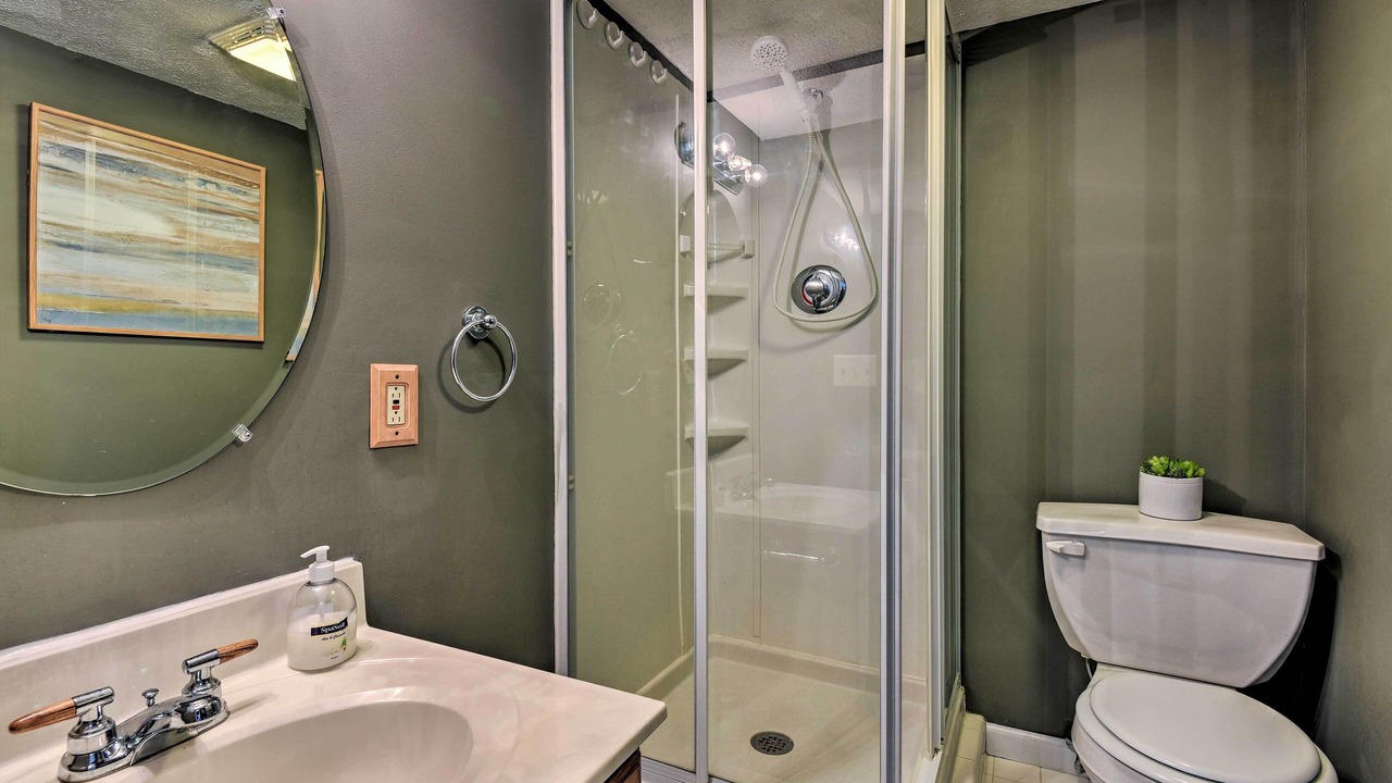 Photo of Bathroom in Pocono Lake