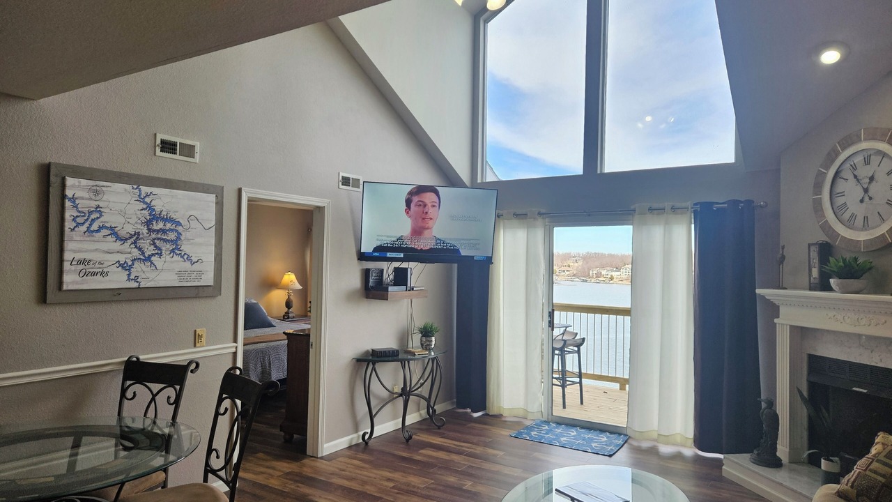 Photo of Livingroom in Osage Beach