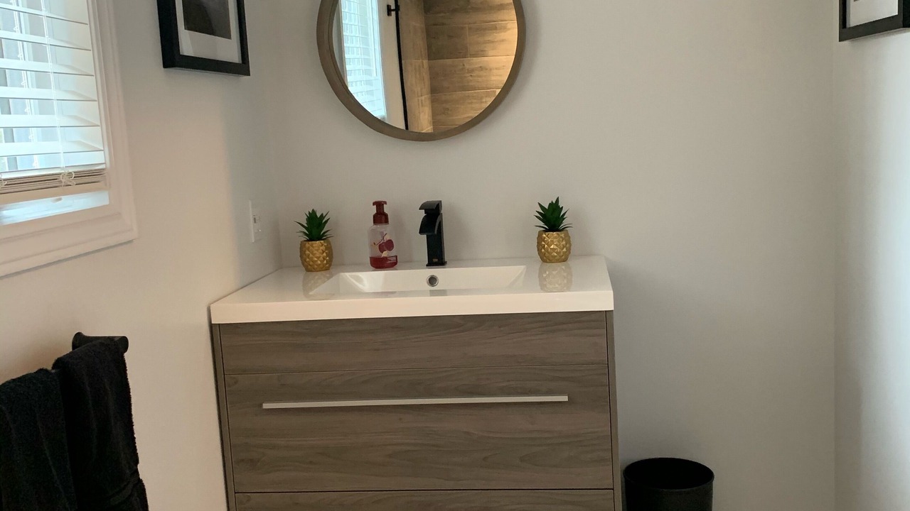 Photo of Bathroom in Grand Bend