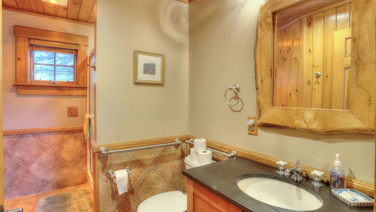 Photo of Bathroom in Oquossoc