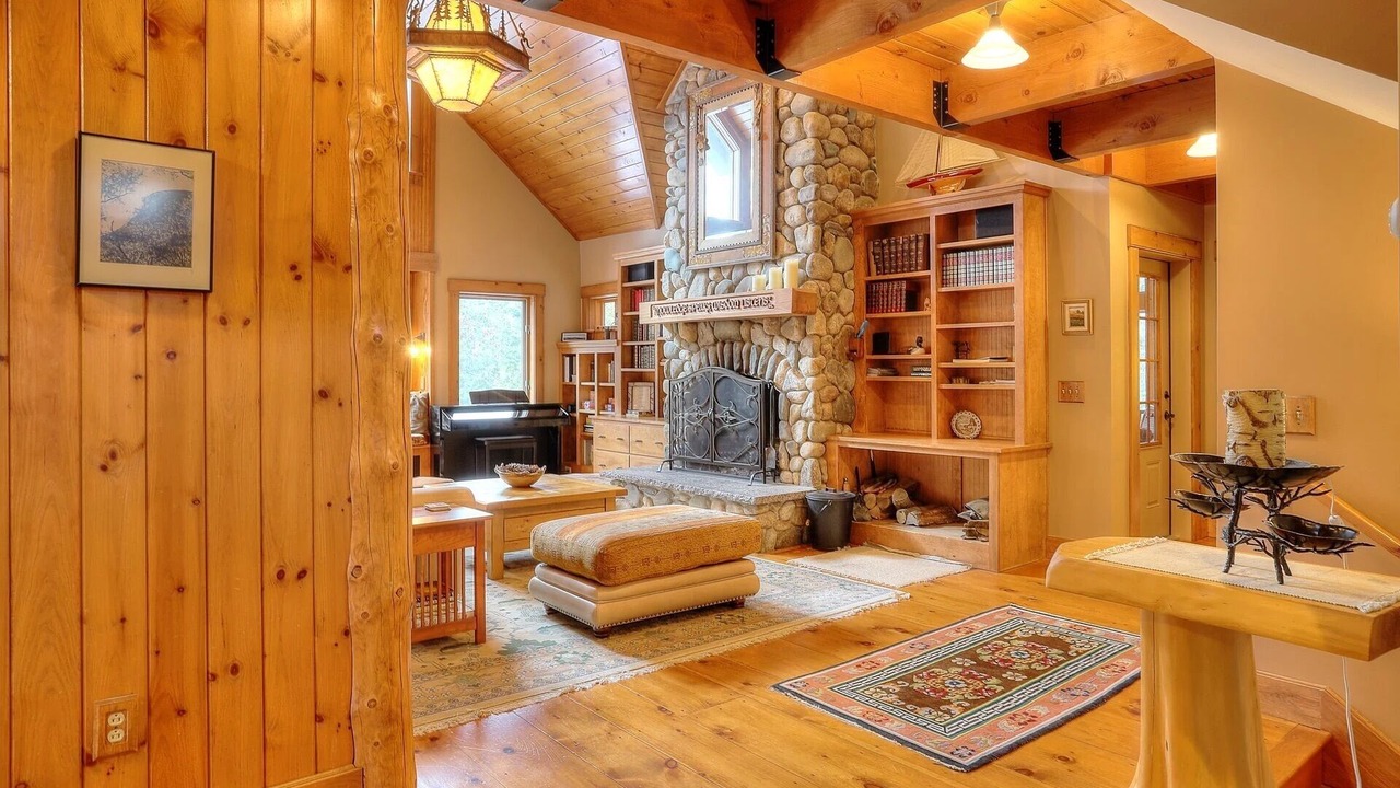 Photo of Bedroom in Oquossoc